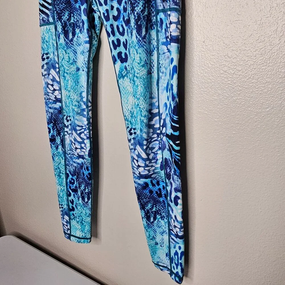 Constantly Varied Gear XS Wild Thing Blue Animal Print Leggings Pockets - Picture 5 of 10
